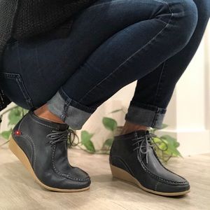 Women’s Oliberte bootie, size 8.5